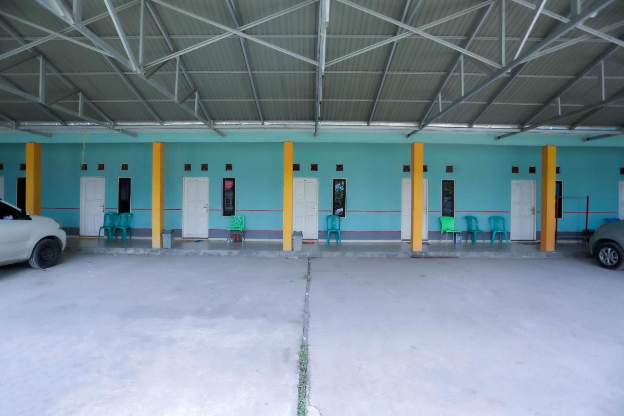 Oyo 2692 Penginapan Mba Ros Banjarbaru Exterior photo